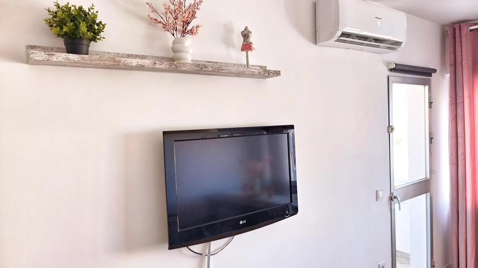 Inmogest - Flamingo Playa Apartment Benalmadena